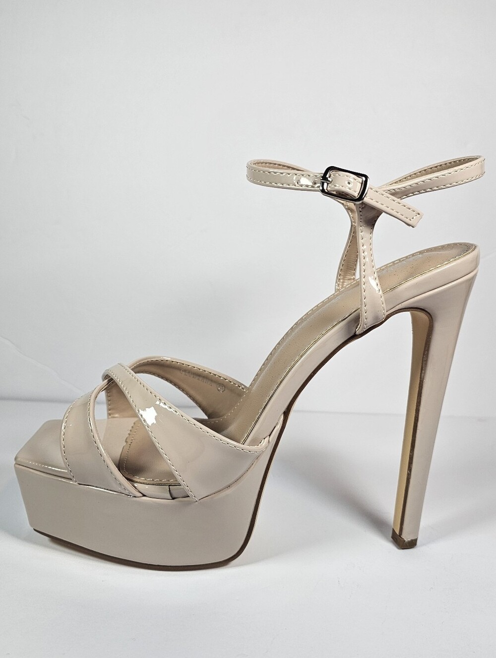 BERNESS Giuliana Nude Patent Platform Stiletto Heels 5.5” Crisscross Y2K GLAM